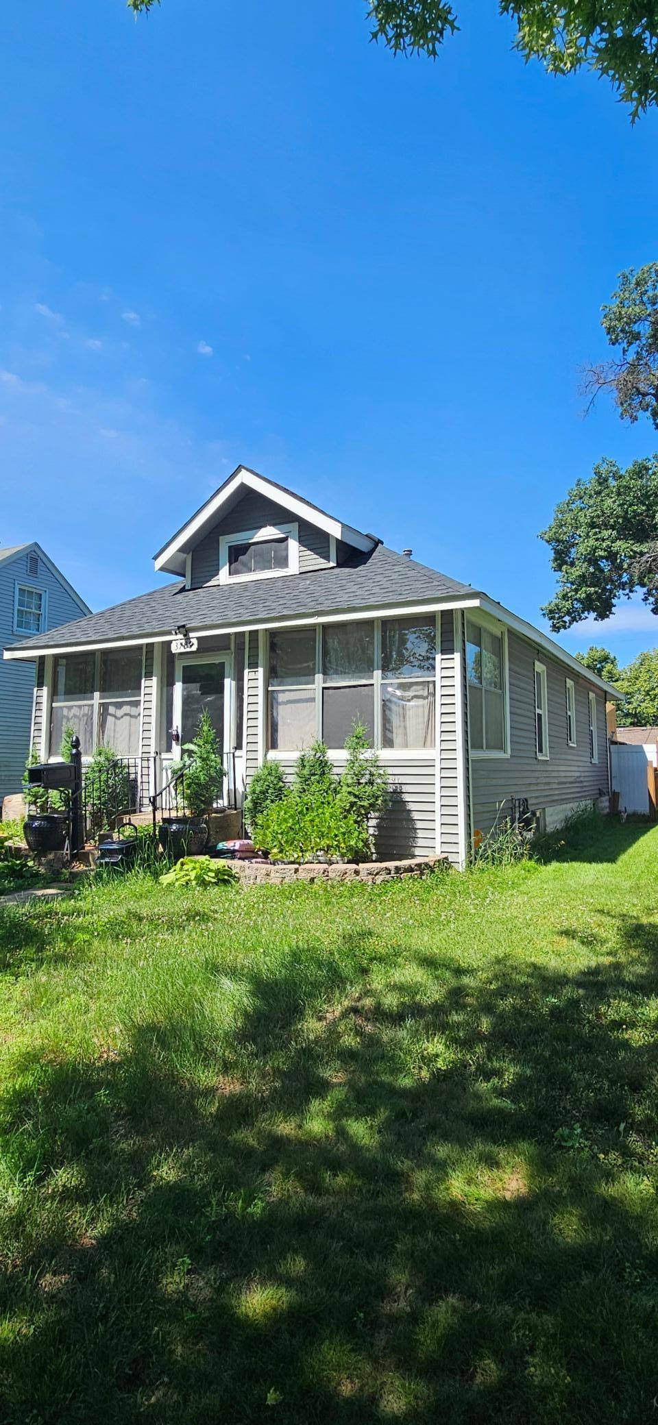 3739 Washburn AVE N, Minneapolis, MN 55412