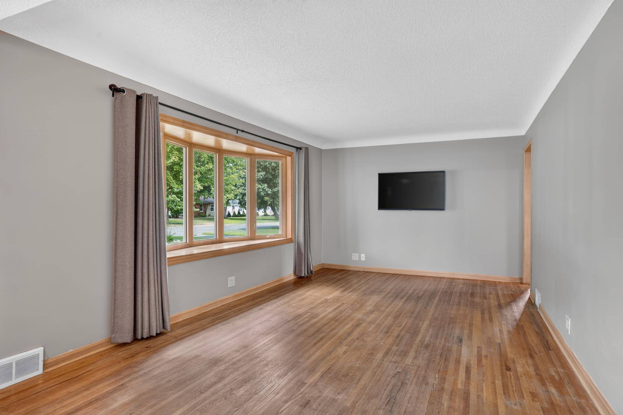 7327 Columbus AVE, Richfield, MN 55423