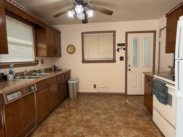 16 Beech CT, Babbitt, MN 55706