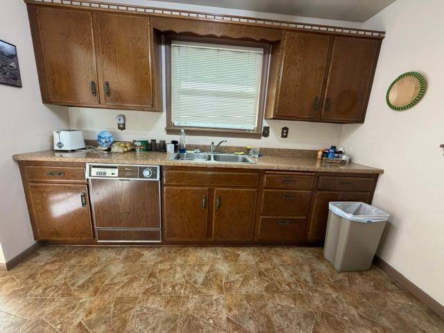 16 Beech CT, Babbitt, MN 55706