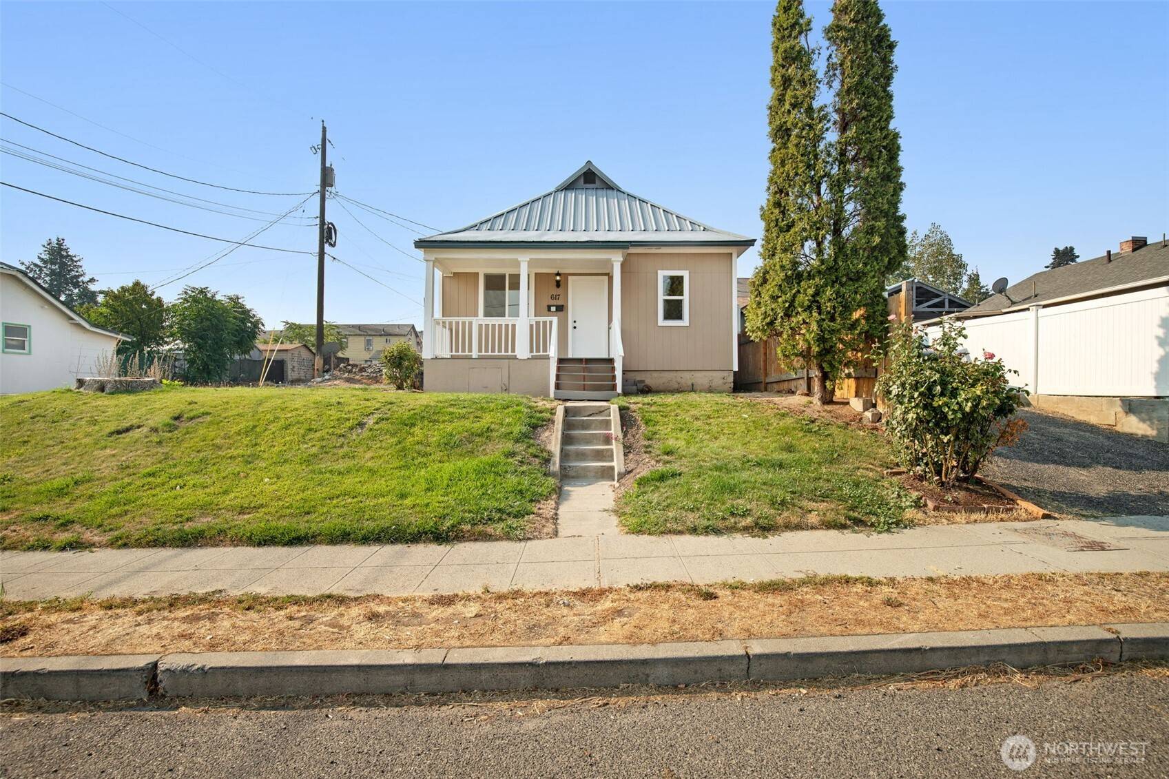 617 3rd ST, Wenatchee, WA 98801