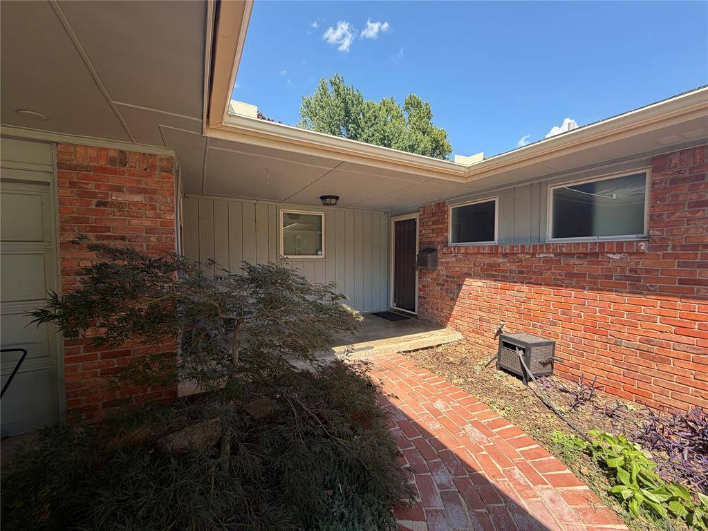 2517 Chateau DR, Norman, OK 73069