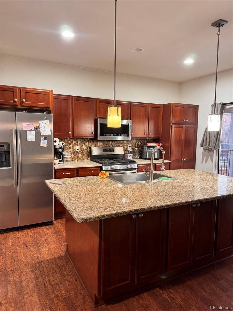 11060 Richfield CIR, Commerce City, CO 80022