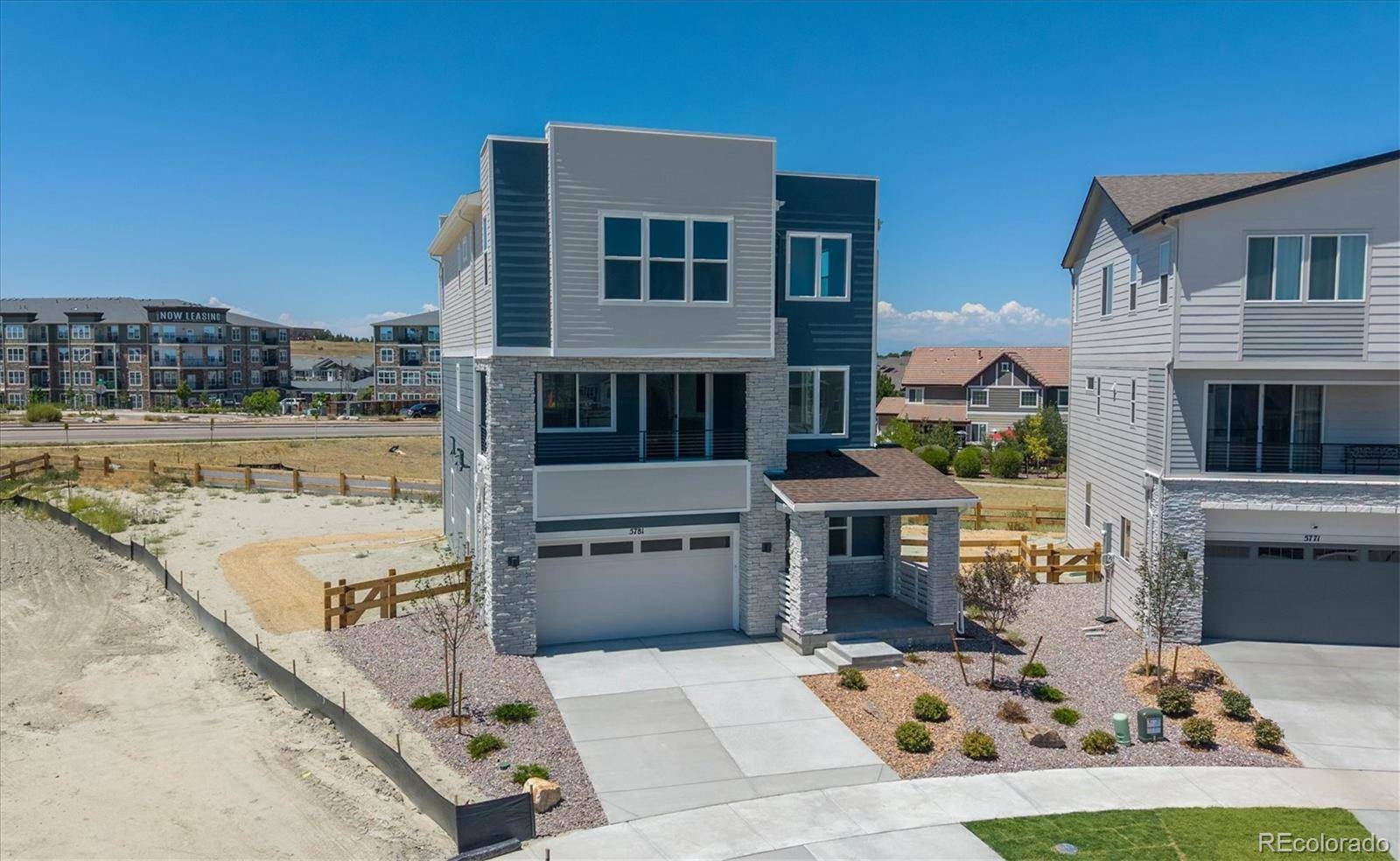 5781 S De Gaulle Ct PL, Aurora, CO 80016