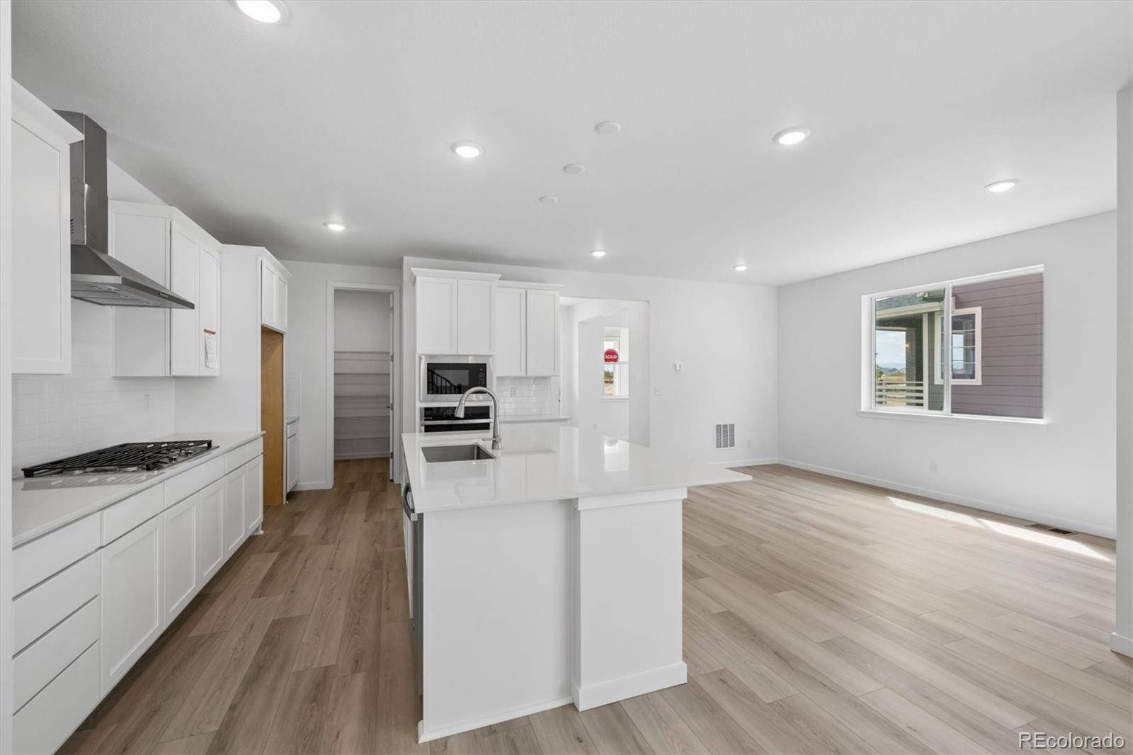 5313 Front Porch LN, Firestone, CO 80504