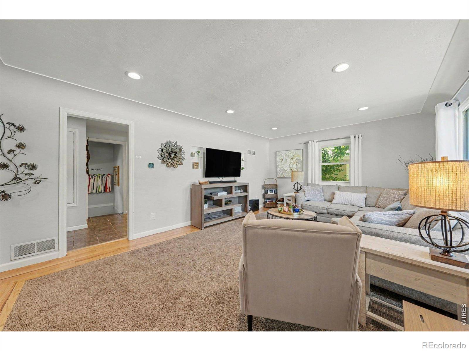 853 E 7th ST, Loveland, CO 80537