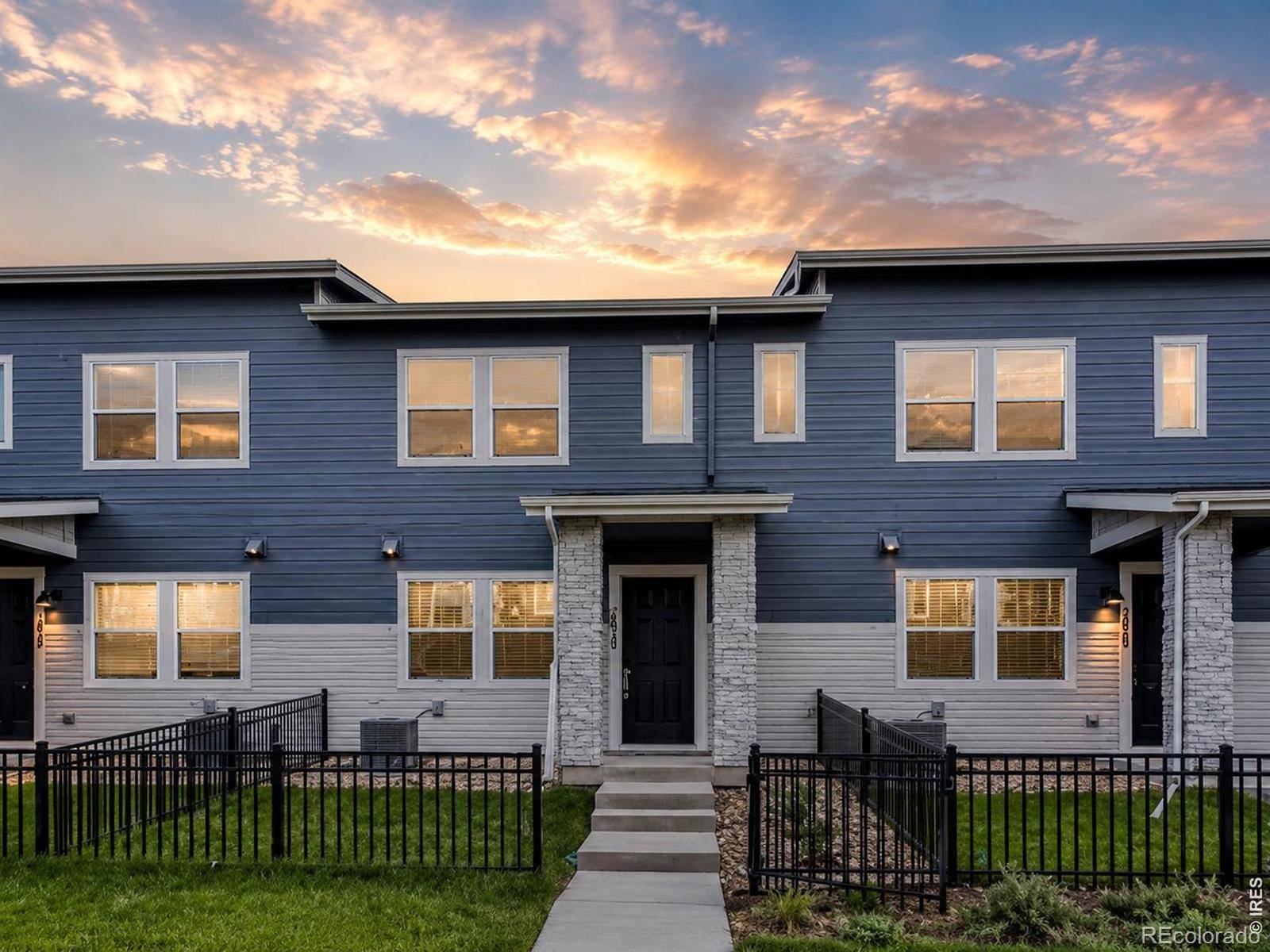 2835 Bear Springs CIR, Longmont, CO 80503