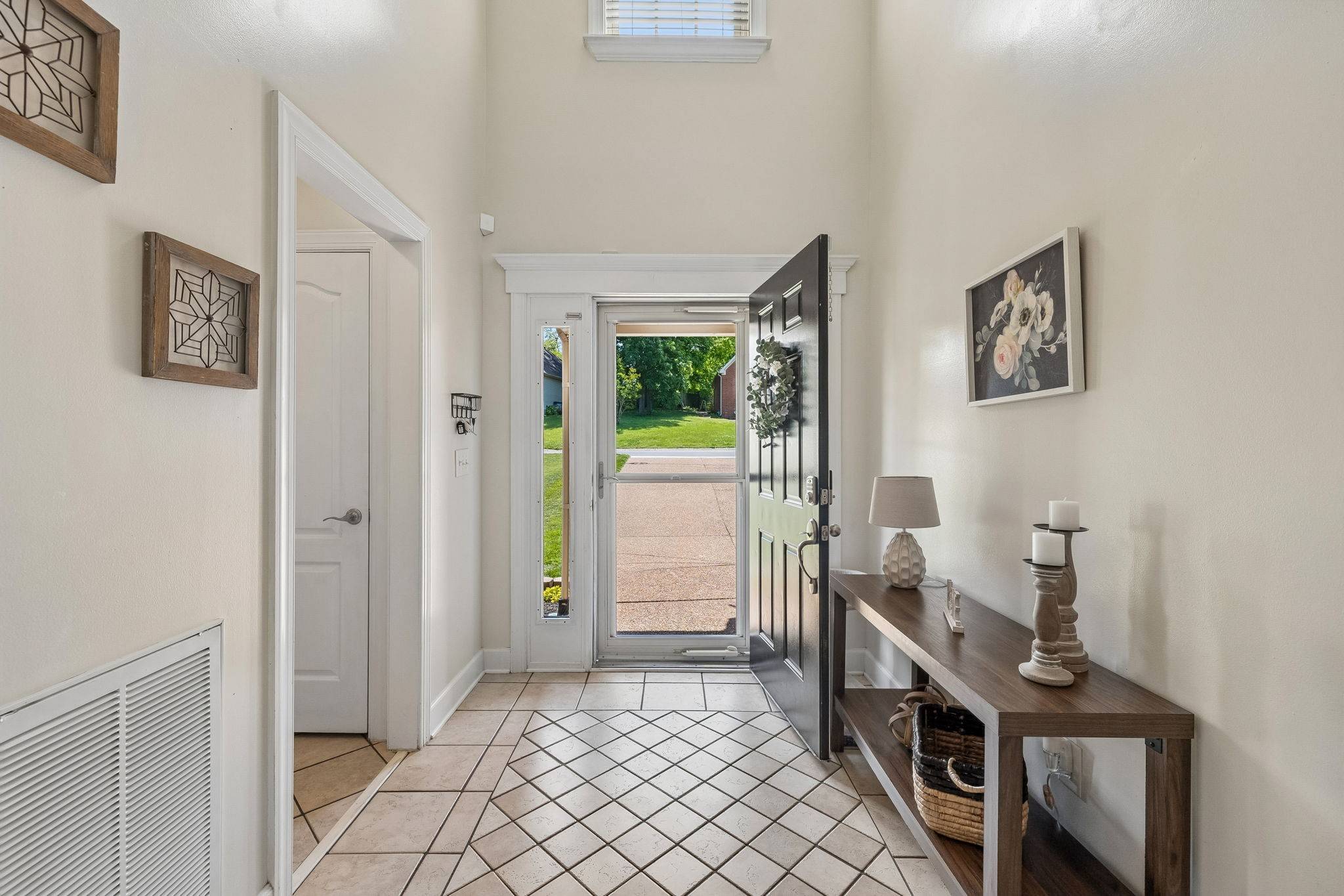 2521 Edinburgh Street, Old Hickory, TN 37138