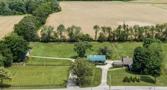 1555 Charles Bell Rd, Clarksville, TN 37040