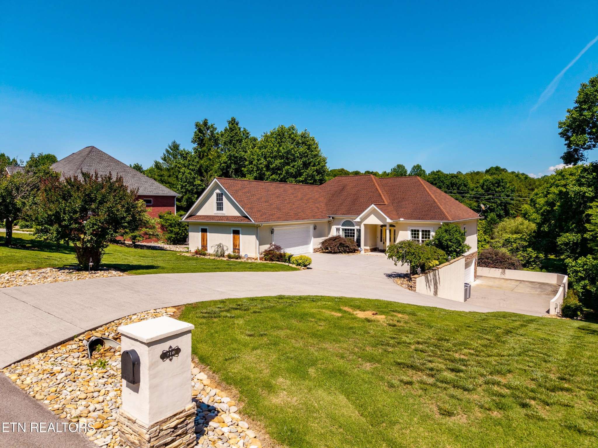 210 Indian Shadows Drive, Maryville, TN 37801