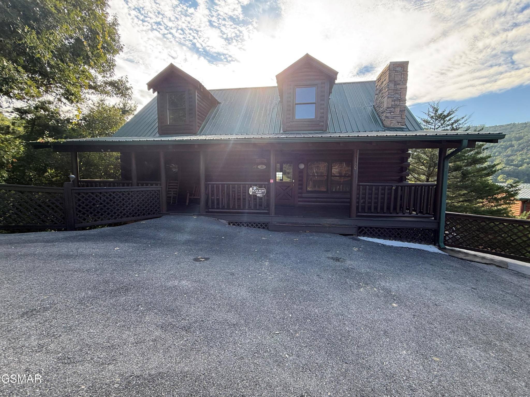 3160 White Falcon Way, Pigeon Forge, TN 37863