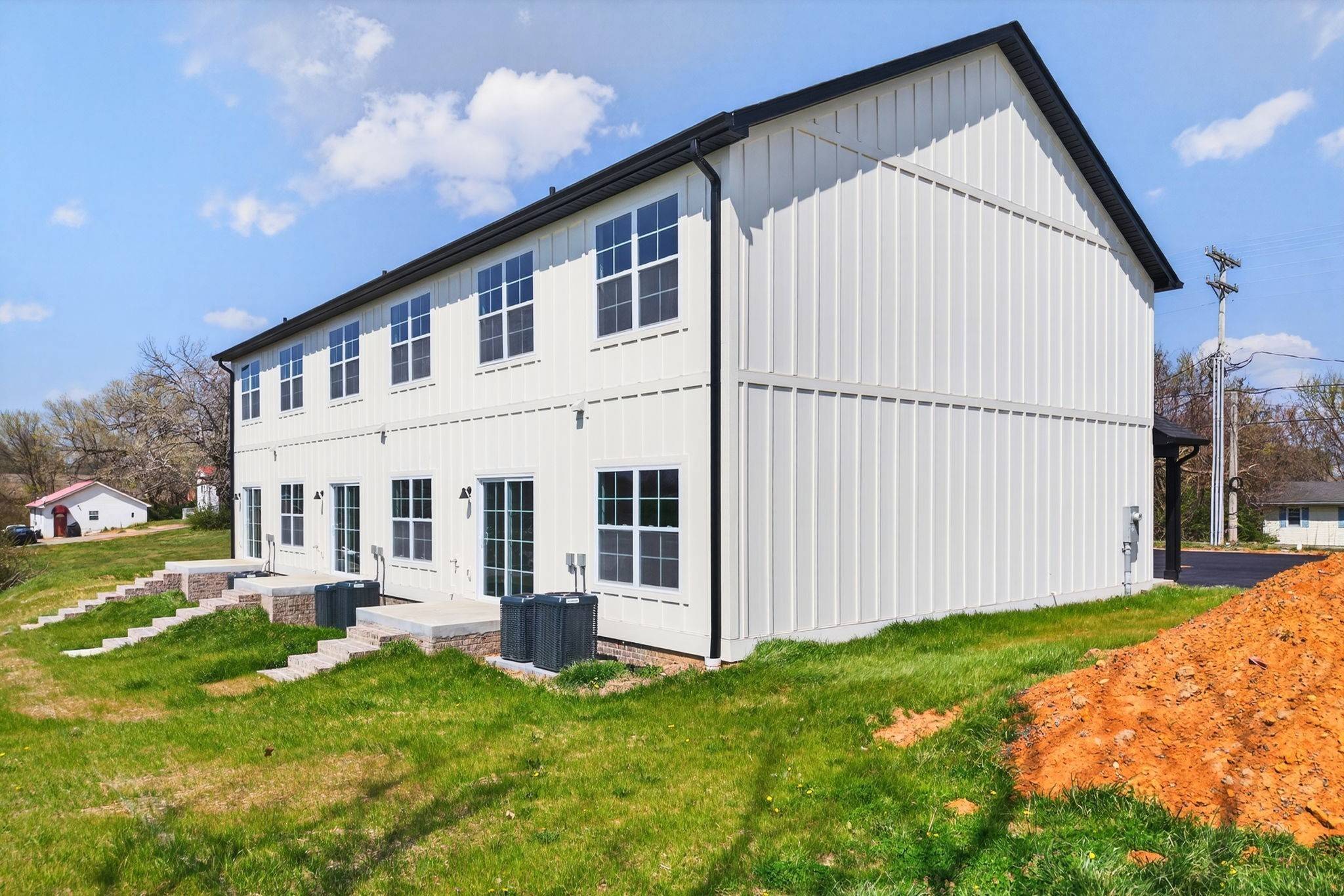 214 W Jere Whitson Rd, Cookeville, TN 38501