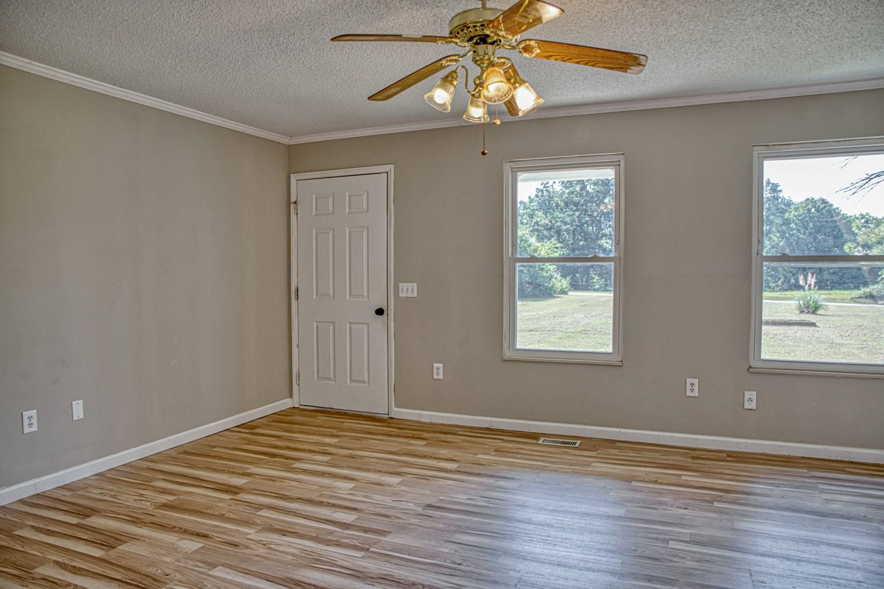 4047 Crawford Rd, Silver Point, TN 38582