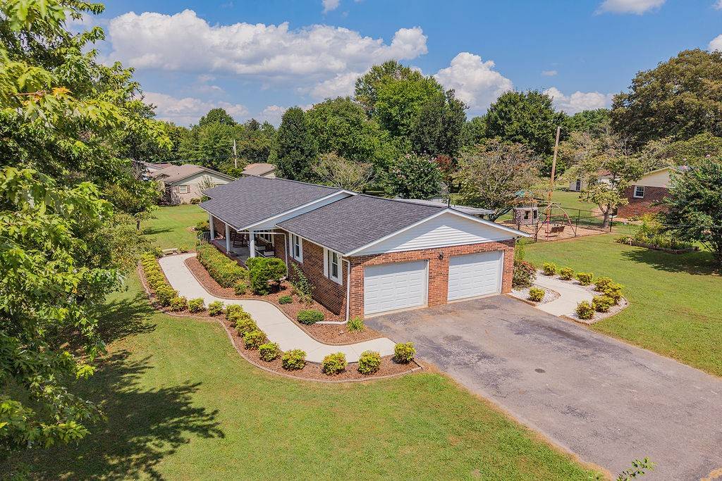 156 S Arrowhead Dr, Mcminnville, TN 37110