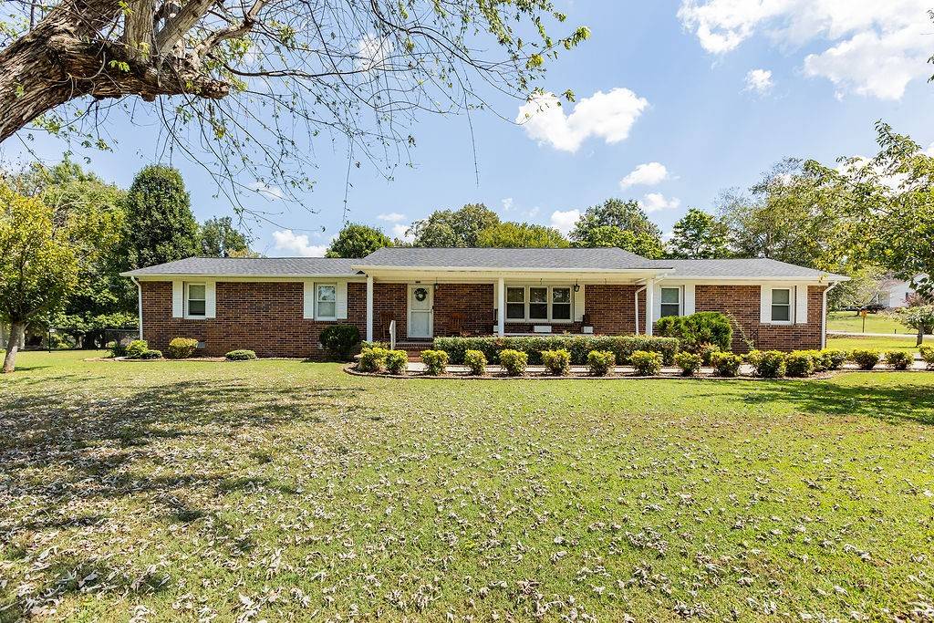 156 S Arrowhead Dr, Mcminnville, TN 37110