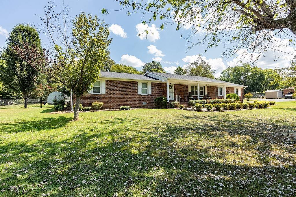 156 S Arrowhead Dr, Mcminnville, TN 37110