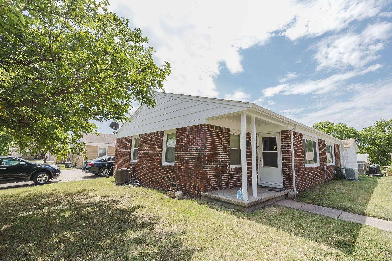 819 & 821 S Hillcrest, Wichita, KS 67218