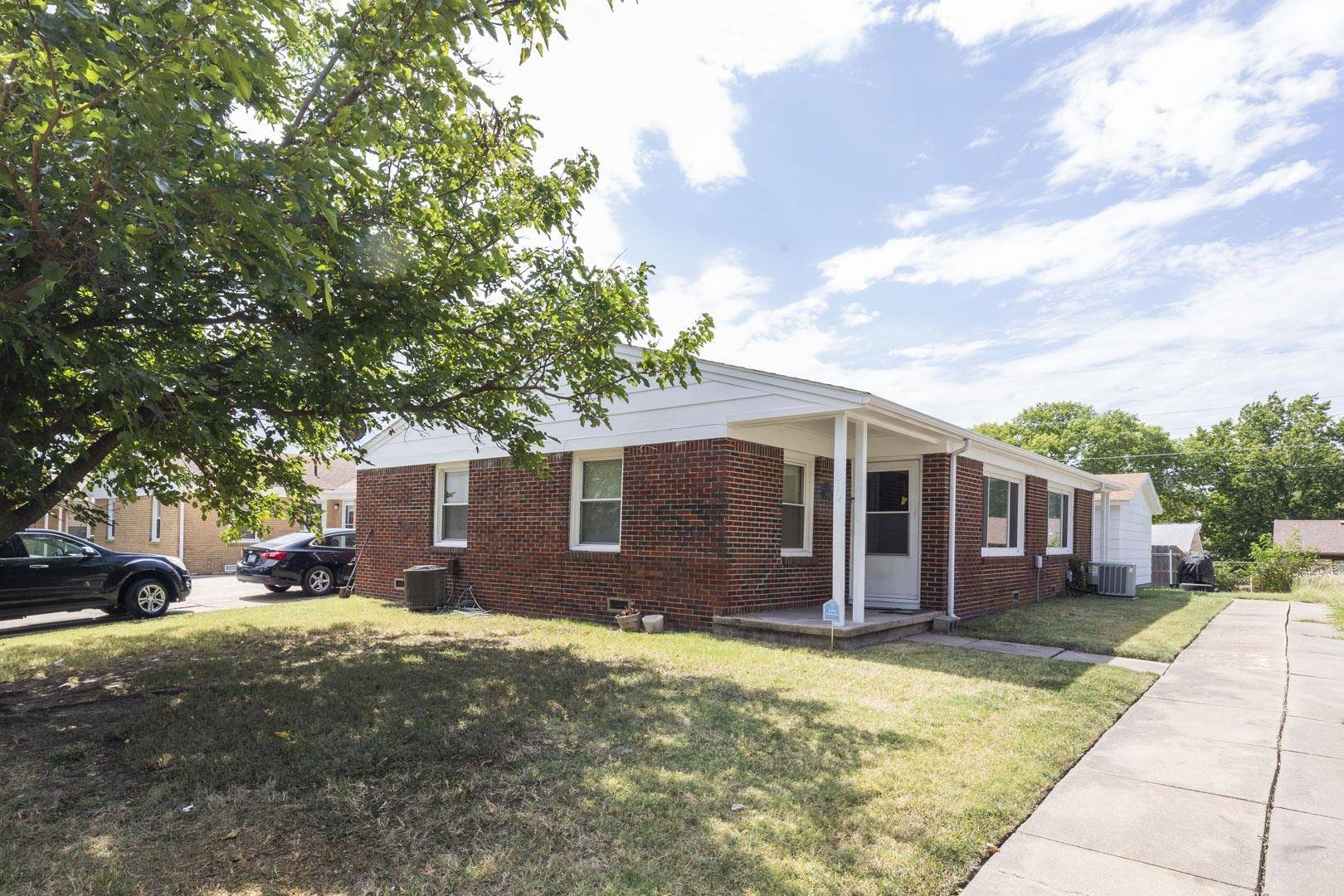 819 & 821 S Hillcrest, Wichita, KS 67218