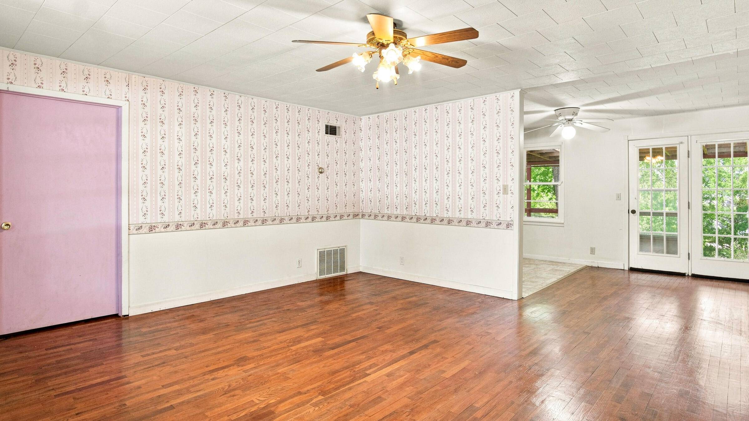 836 Missouri AVE, West Plains, MO 65775