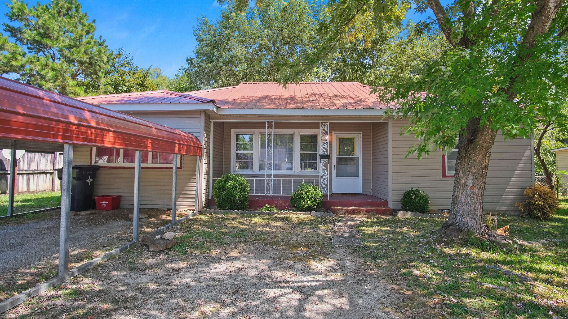 836 Missouri AVE, West Plains, MO 65775