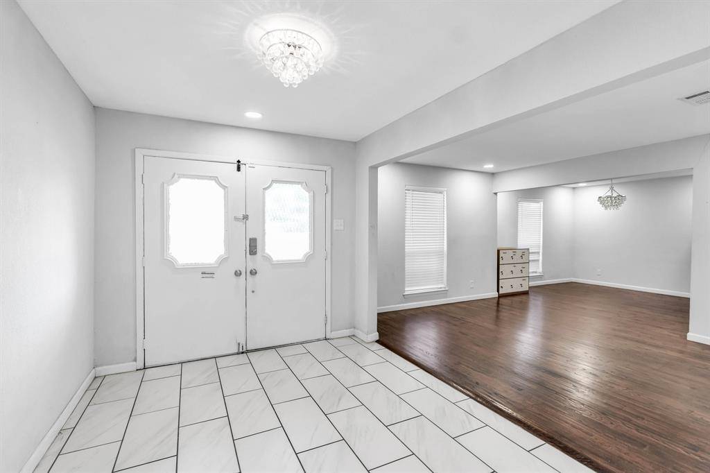 1400 Moss Rose Circle, Irving, TX 75061