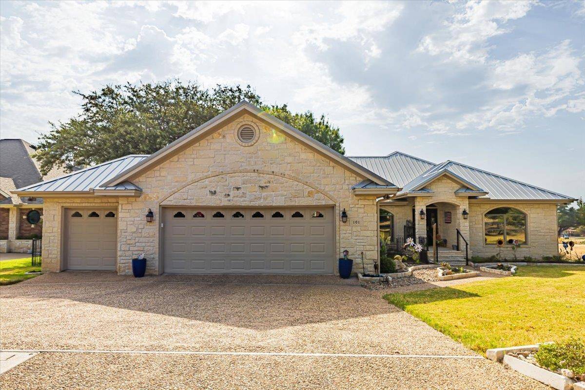 101 Denny Fox DR, Burnet, TX 78611