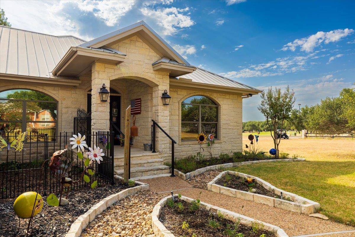 101 Denny Fox DR, Burnet, TX 78611