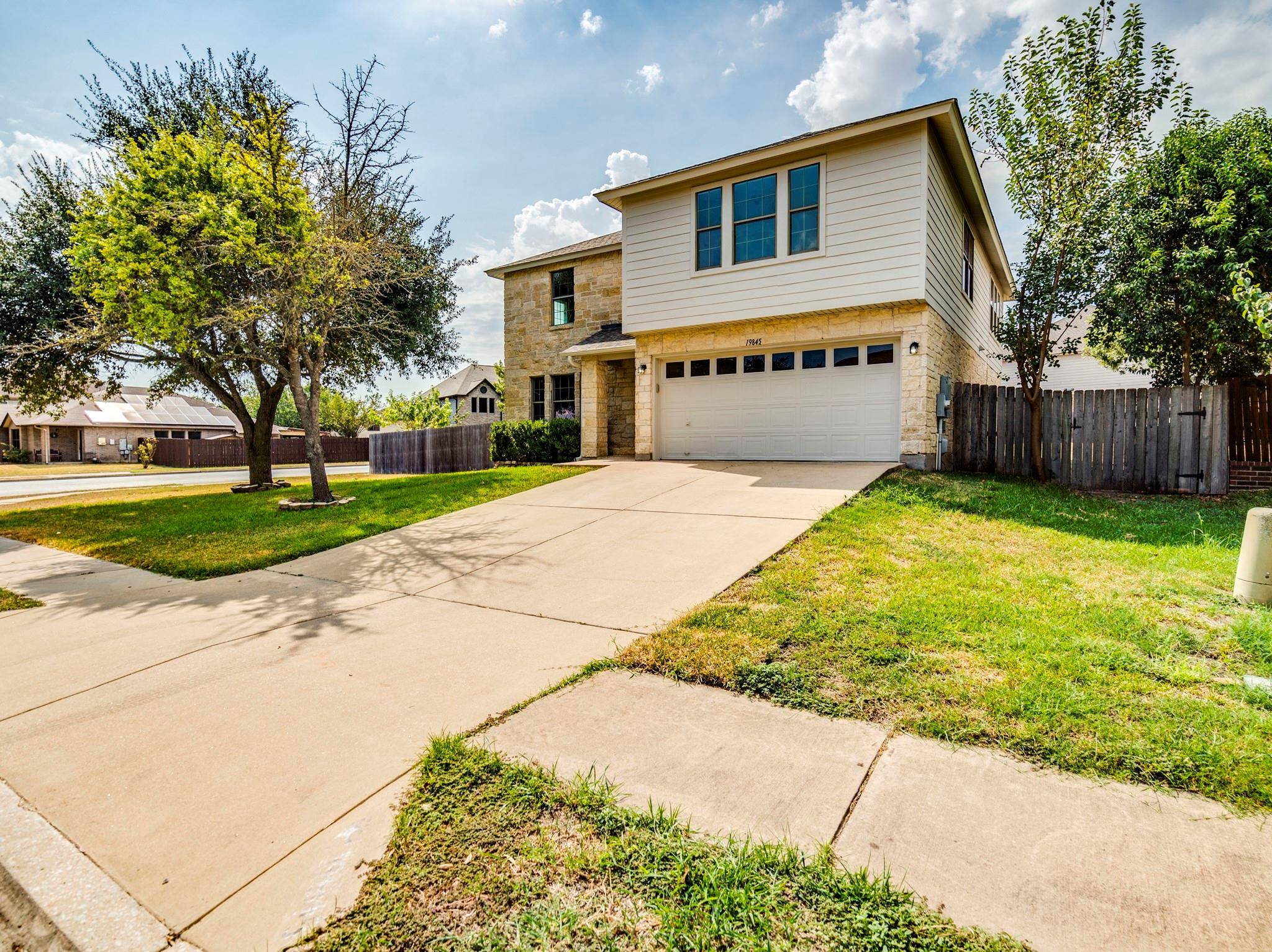 19845 San Chisolm DR, Round Rock, TX 78664
