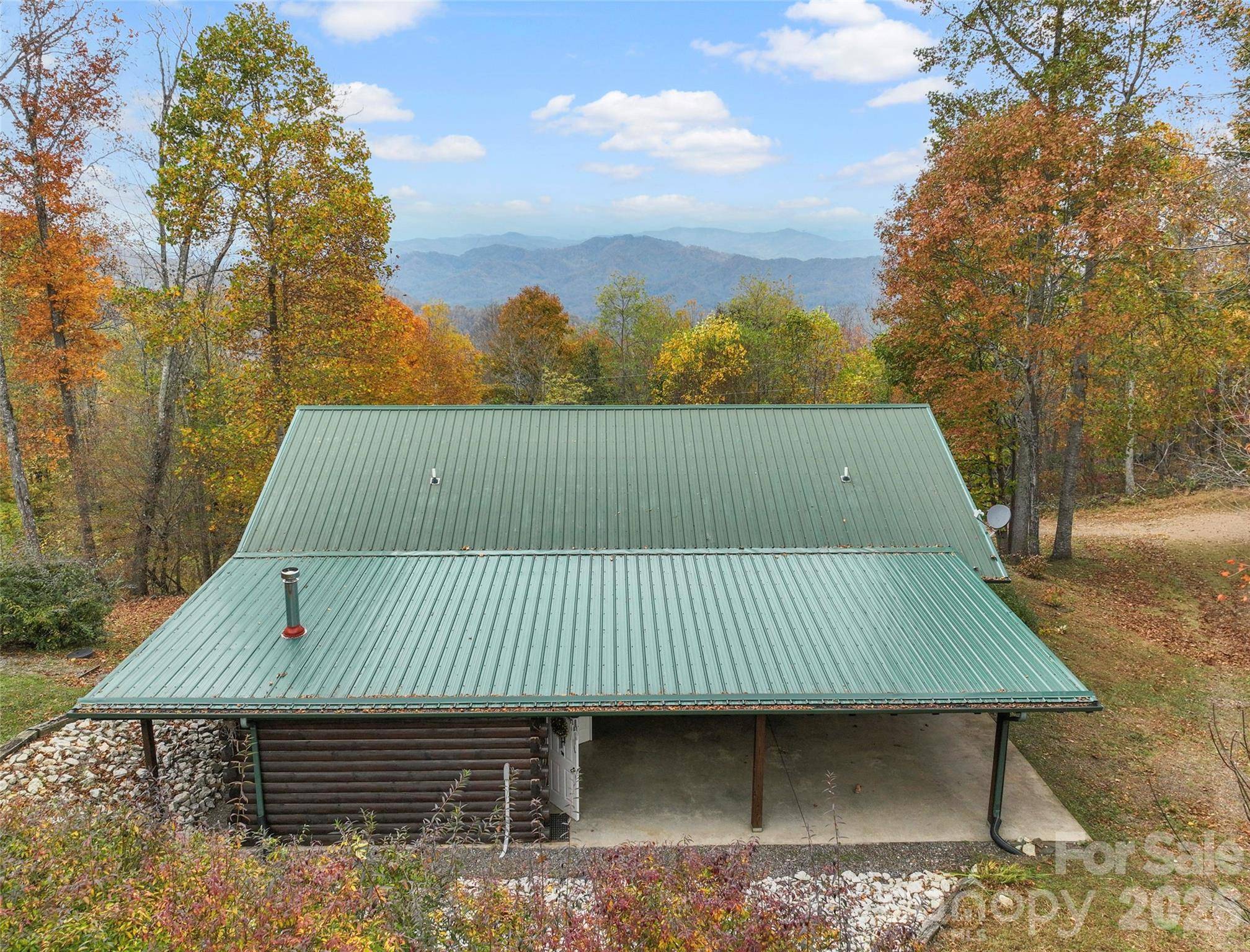 1447/1421 Ayers Mountain RD, Green Mountain, NC 28740