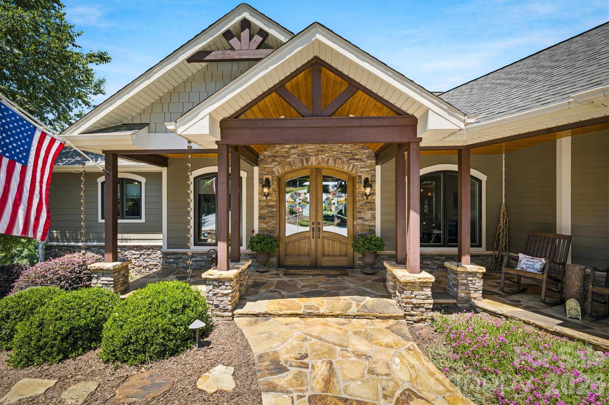 1167 Johns Ridge Pkwy, Lenoir, NC 28645