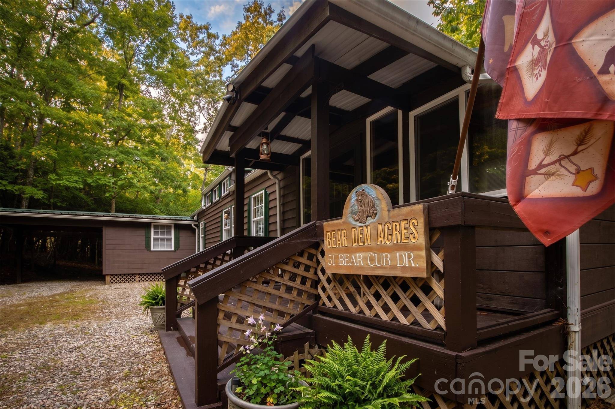 21 Bear Cub DR, Spruce Pine, NC 28777