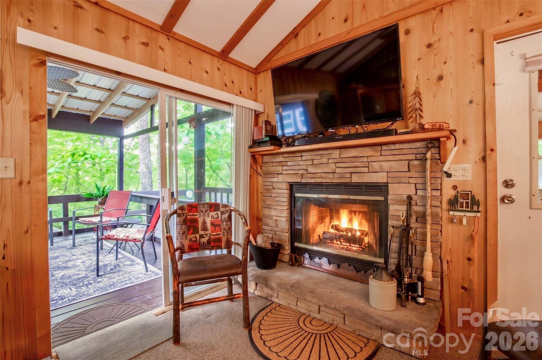 21 Bear Cub DR, Spruce Pine, NC 28777