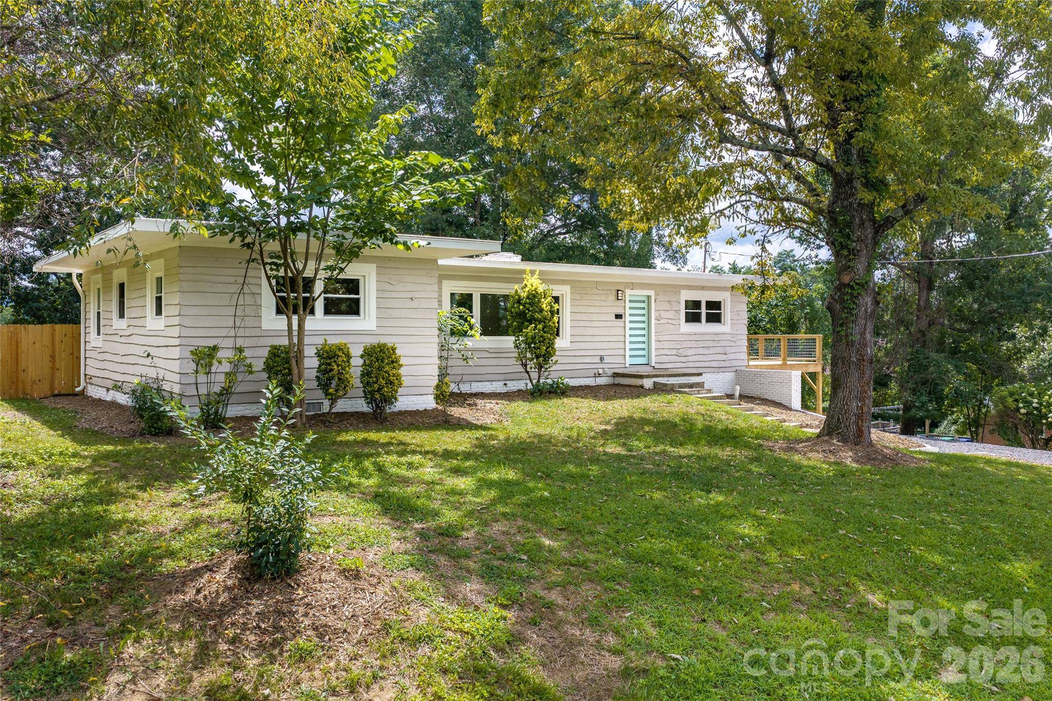 155 Oak TER, Arden, NC 28704