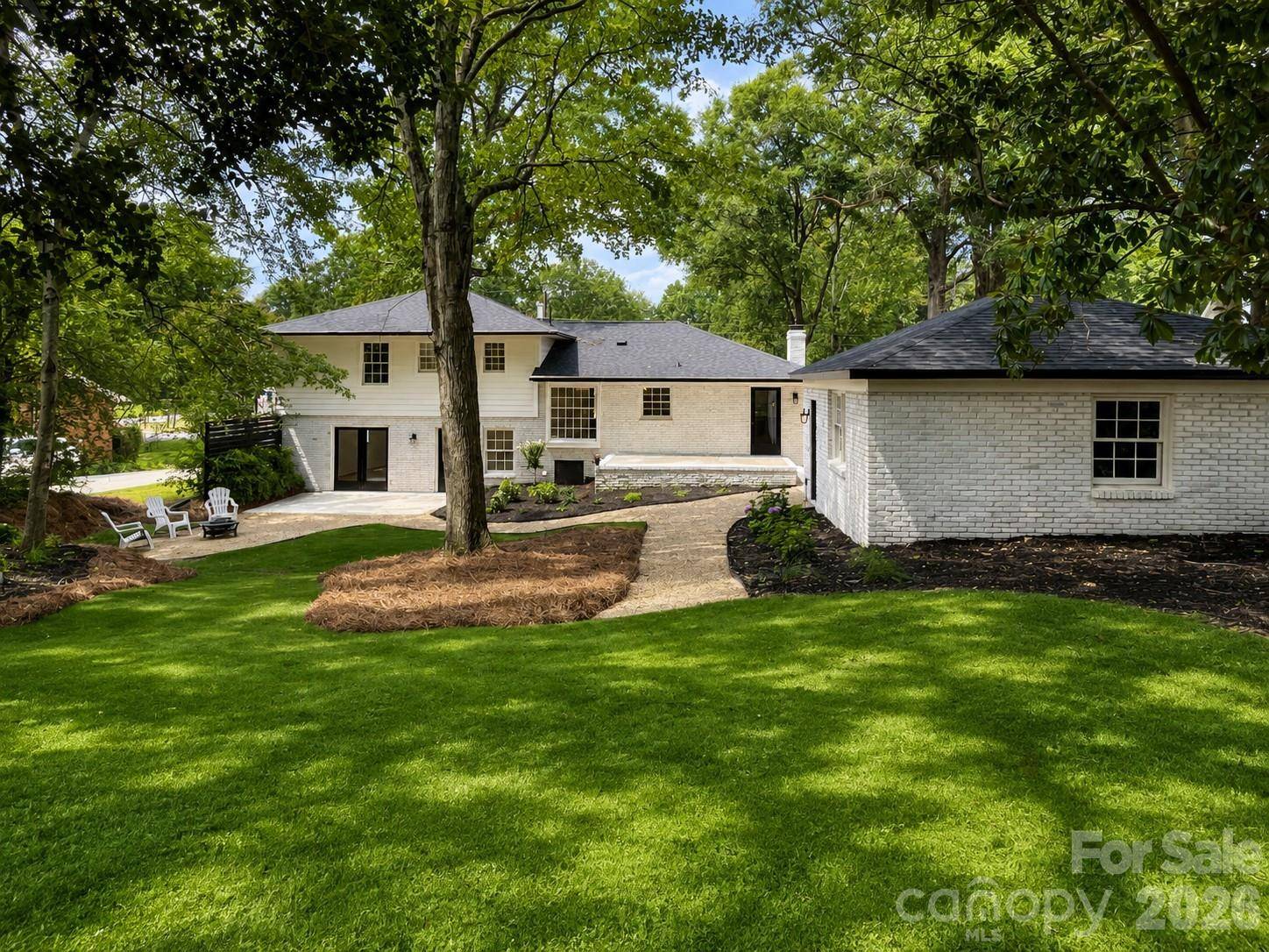 3011 Parkstone DR, Charlotte, NC 28210