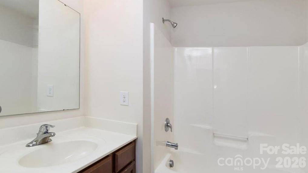 14416 Glendon Hall LN, Charlotte, NC 28262