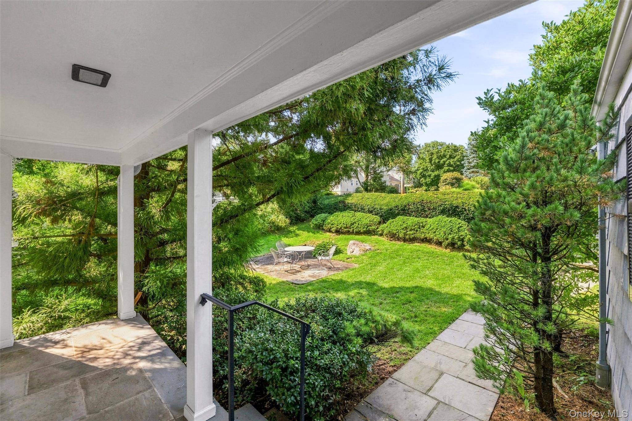 20 Bird PL, White Plains, NY 10605