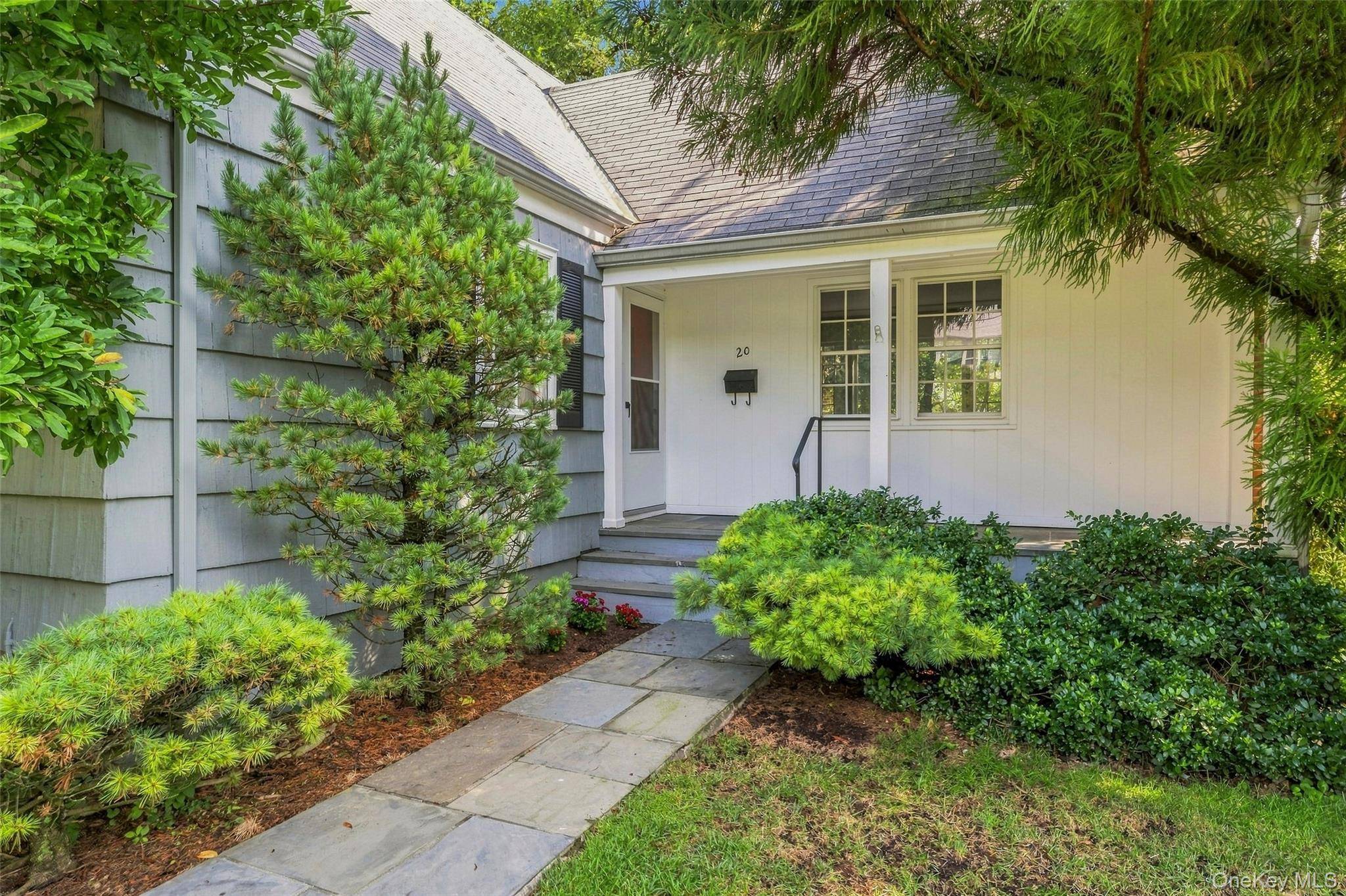 20 Bird PL, White Plains, NY 10605