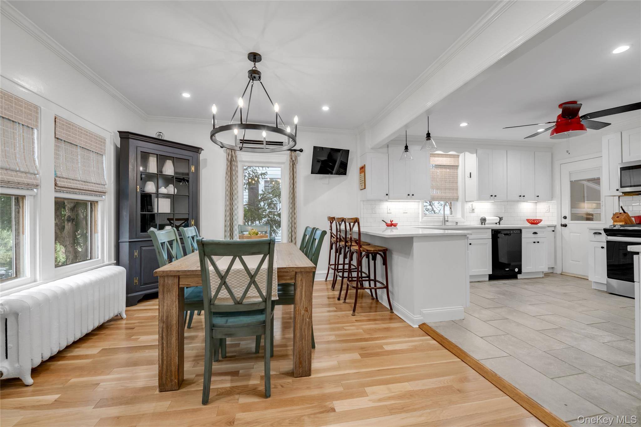 320 Forest RD, Douglaston, NY 11363