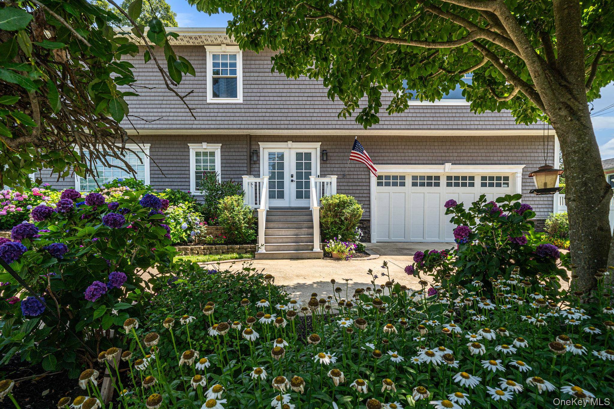 11 Elm ST, Ronkonkoma, NY 11779