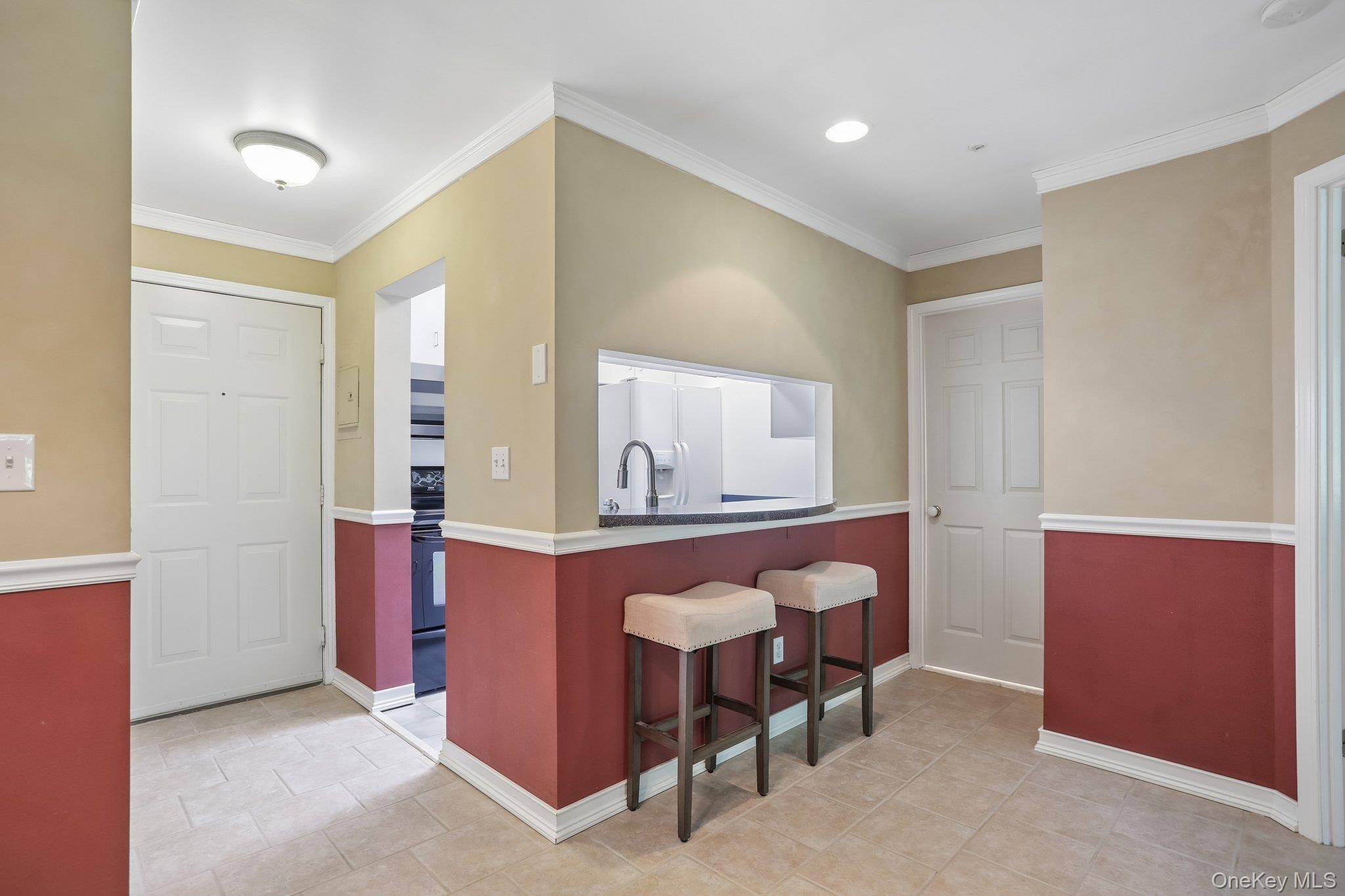 500 Pondside DR #4L, White Plains, NY 10607