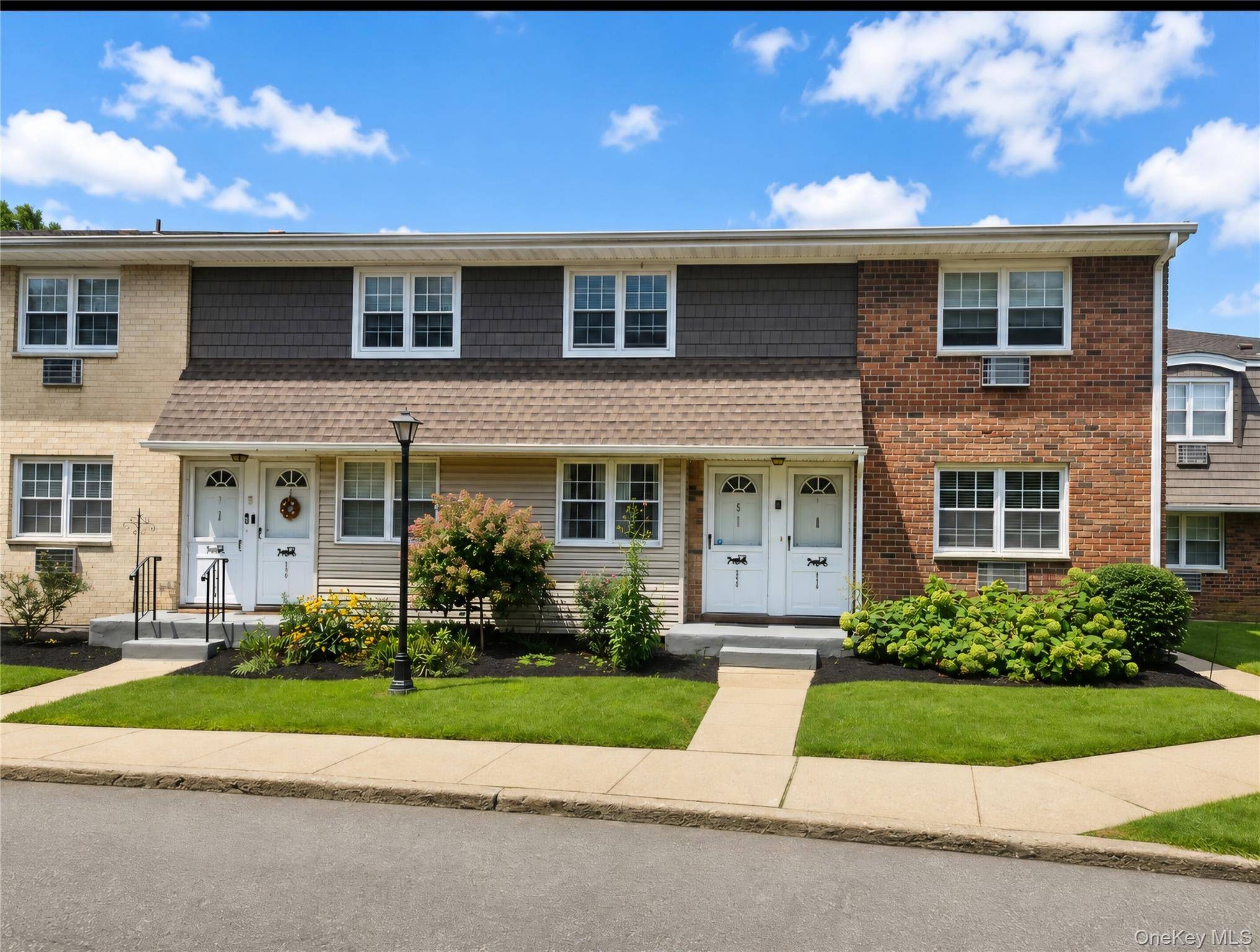5218 Wilshire LN #5218, Oakdale, NY 11769