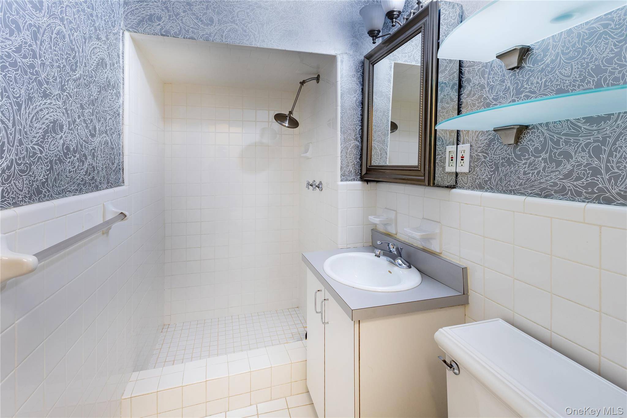5601 Riverdale AVE #D1, Bronx, NY 10471