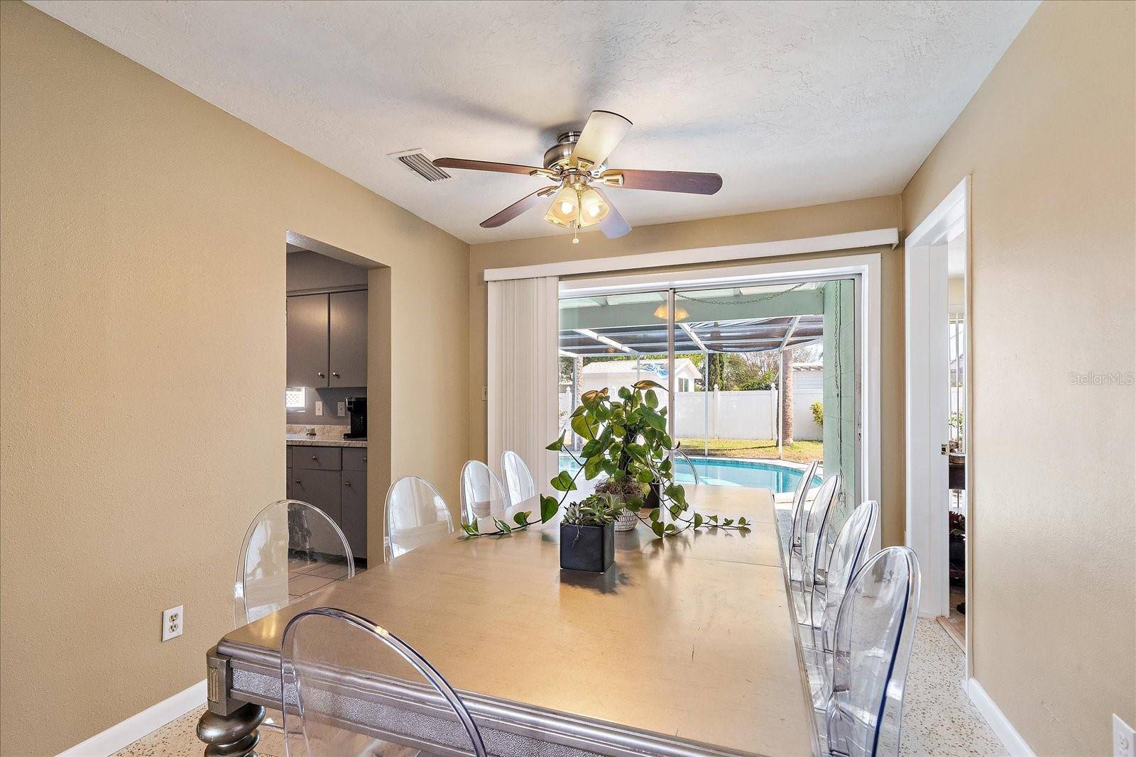 2534 WANETA DR, Sarasota, FL 34231