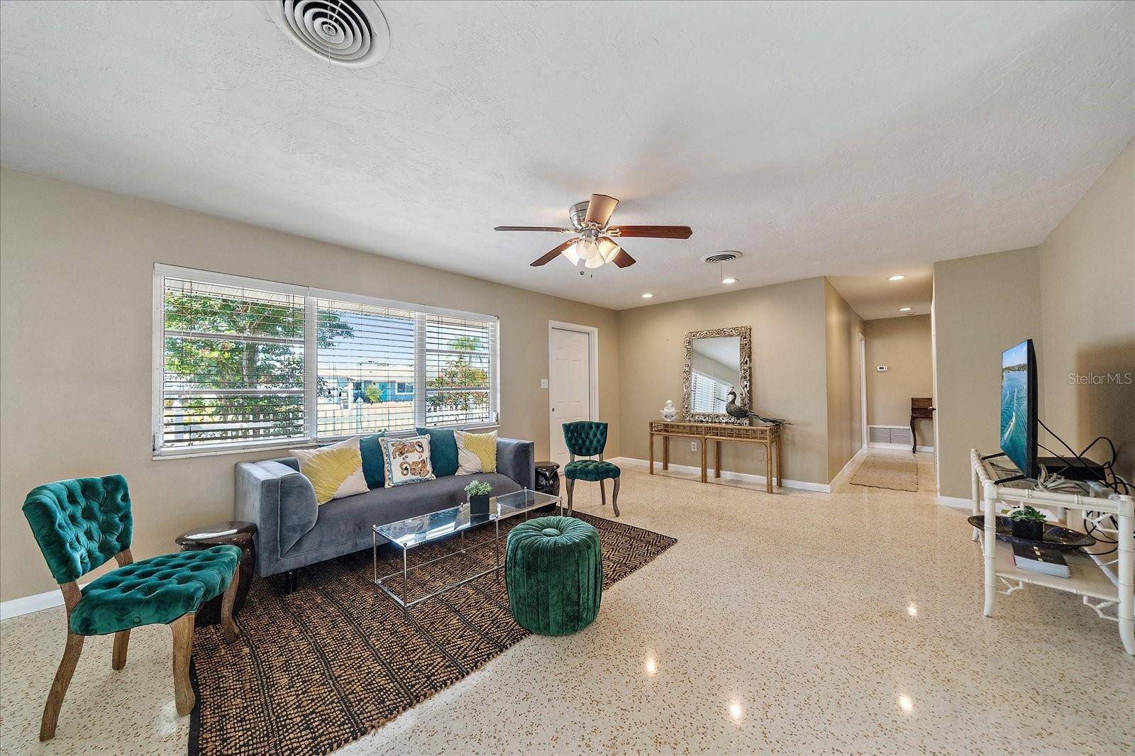 2534 WANETA DR, Sarasota, FL 34231