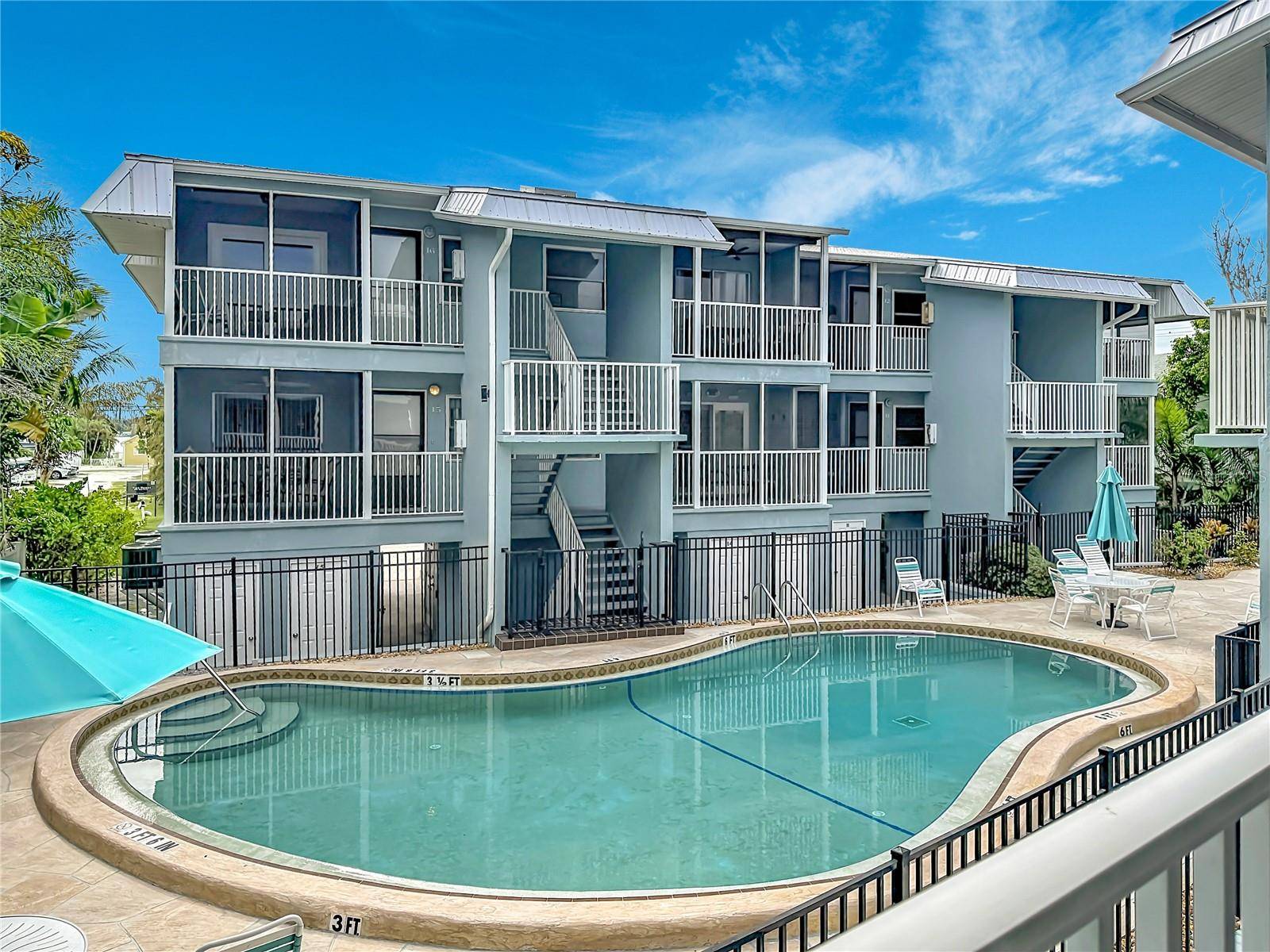 205 HIGHLAND AVE #3, Bradenton Beach, FL 34217