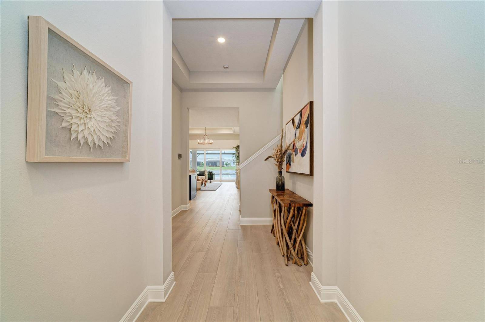 8079 SLIPWAY DR, Sarasota, FL 34240