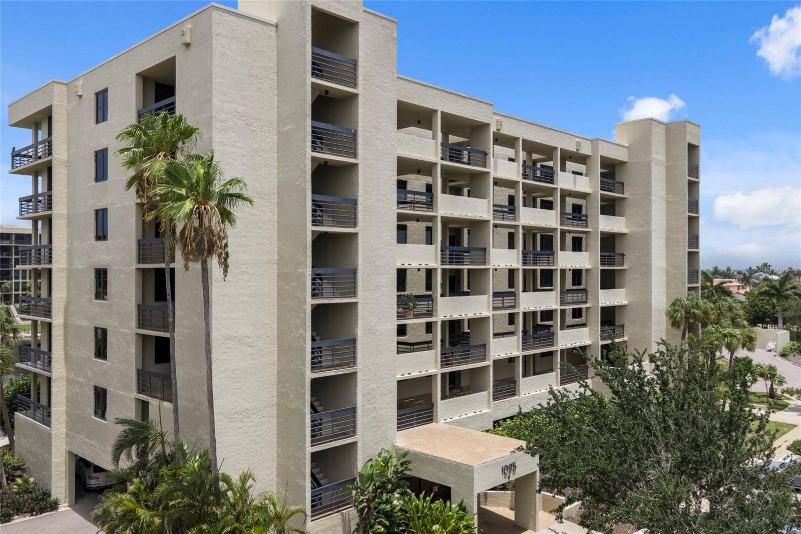 1095 GULF OF MEXICO DR #303, Longboat Key, FL 34228