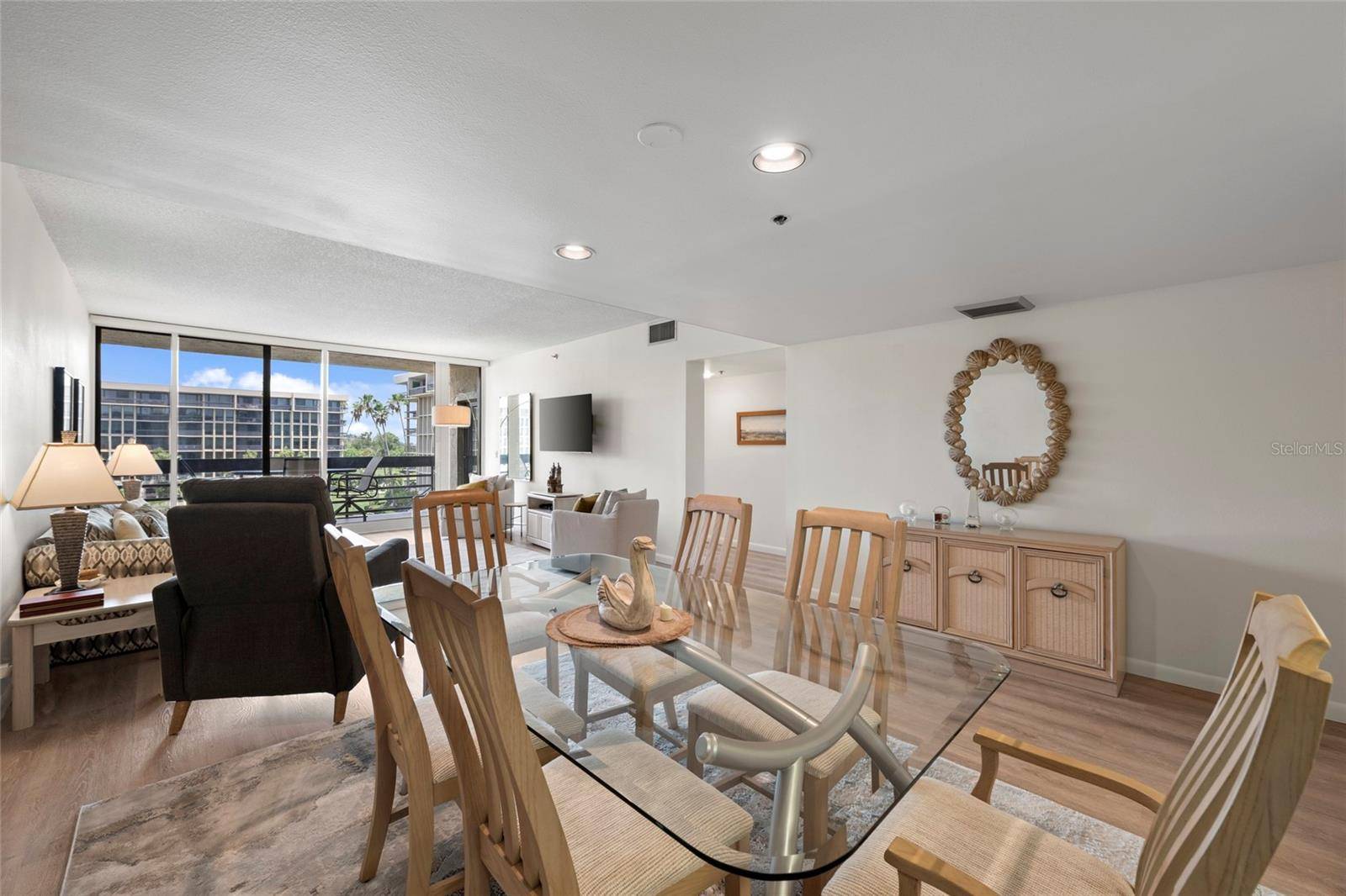 1095 GULF OF MEXICO DR #303, Longboat Key, FL 34228