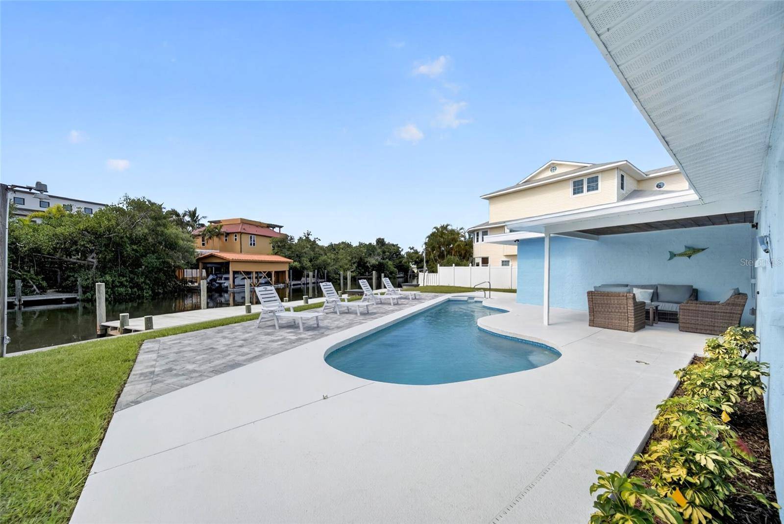507 59TH ST, Bradenton Beach, FL 34217