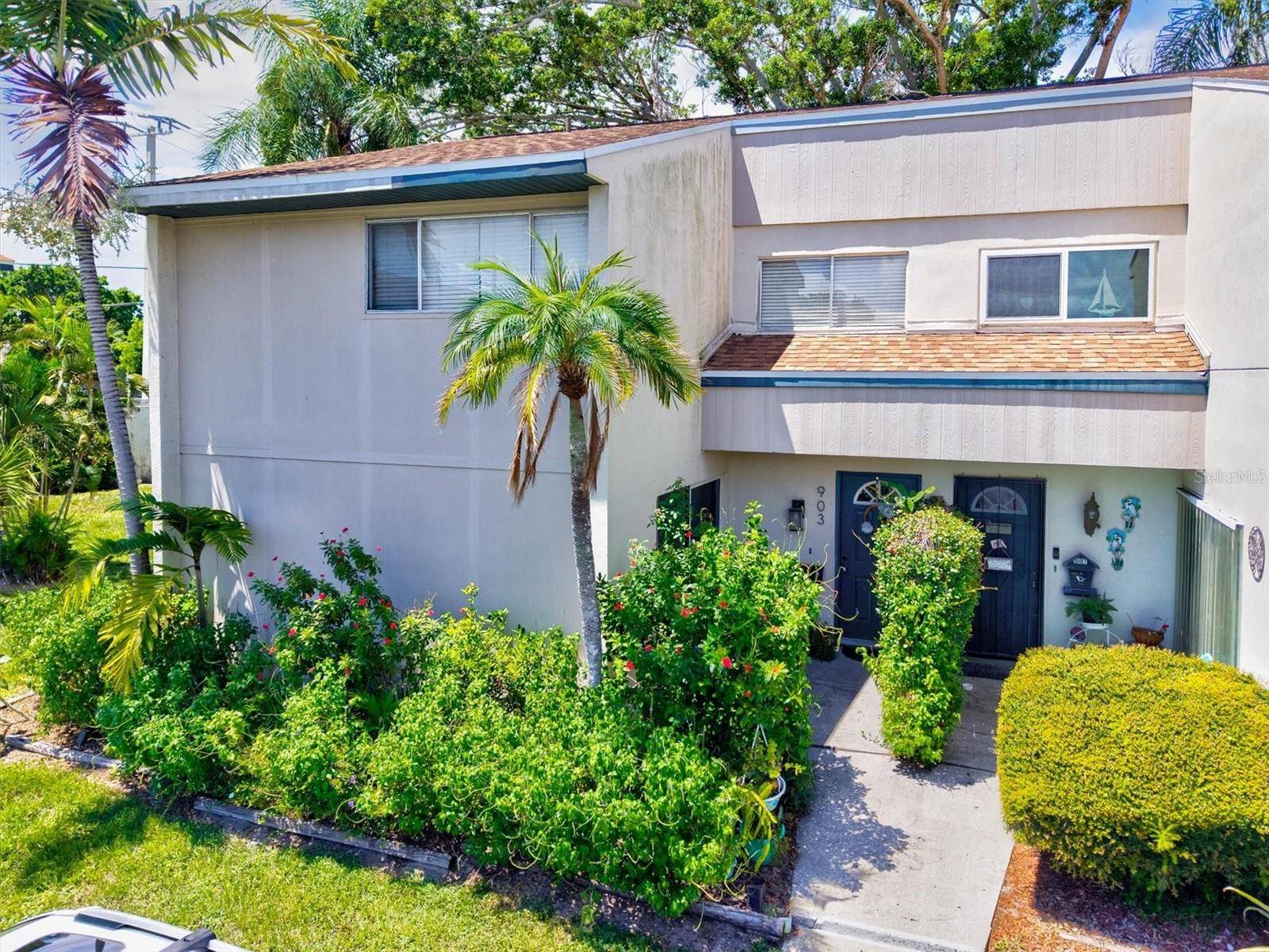 903 BYRON LN, Sarasota, FL 34243